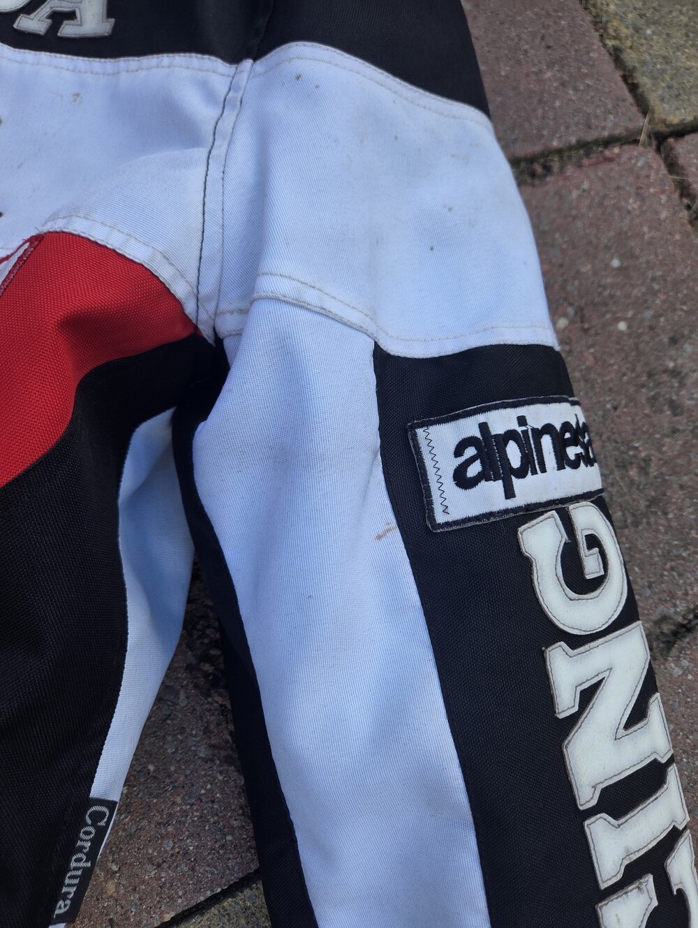 Honda CBR Alpinestars Racing Motorcycle Jacket - Black/Red/White - Picture 6 of 11